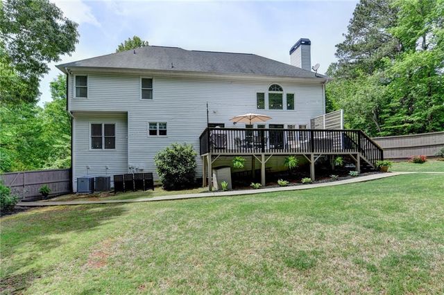 5062 Oak Farm Way, Flowery Branch, GA 30542