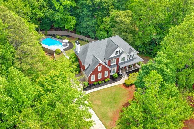 5062 Oak Farm Way, Flowery Branch, GA 30542