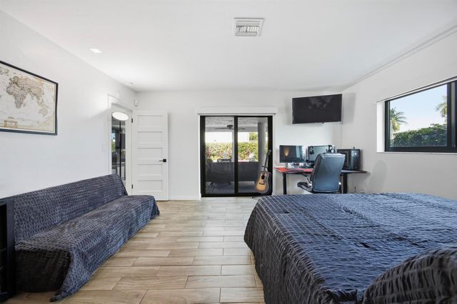 2380 SE 8TH Street, Pompano Beach, FL 33062