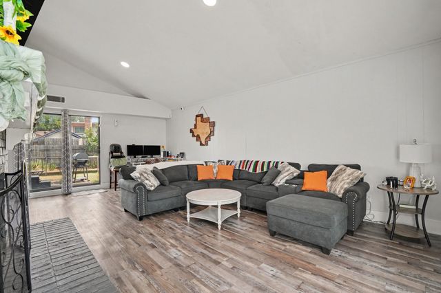 3217 Knights Haven Lane, Garland, TX 75044