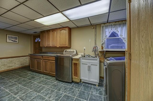 1641 S Walnut Street, Janesville, WI 53546