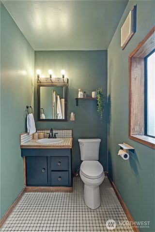 515 5th Street, Hoquiam, WA 98550