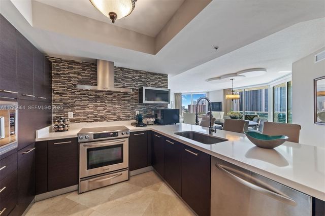 250 Sunny Isles Boulevard 31402, Sunny Isles Beach, FL 33160