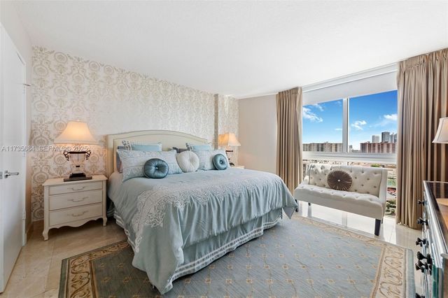 250 Sunny Isles Boulevard 31402, Sunny Isles Beach, FL 33160