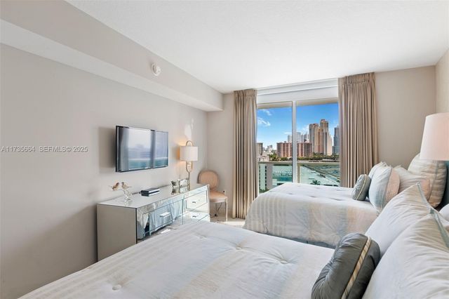 250 Sunny Isles Boulevard 31402, Sunny Isles Beach, FL 33160