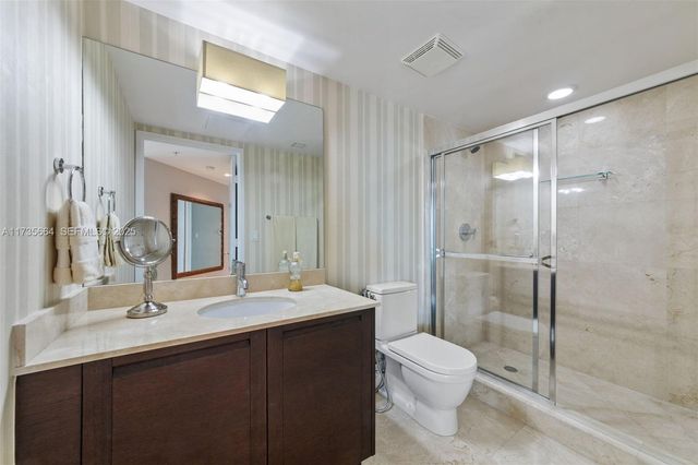 250 Sunny Isles Boulevard 31402, Sunny Isles Beach, FL 33160