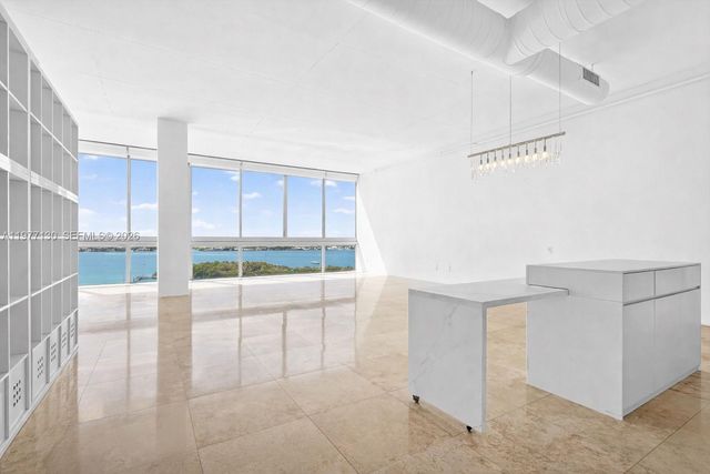 7934 W Dr 1101 1101, North Bay Village, FL 33141