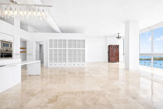 7934 W Dr 1101 1101, North Bay Village, FL 33141