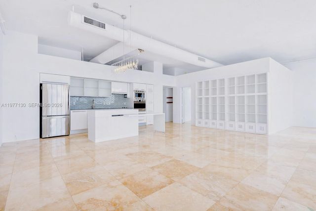 7934 W Dr 1101 1101, North Bay Village, FL 33141
