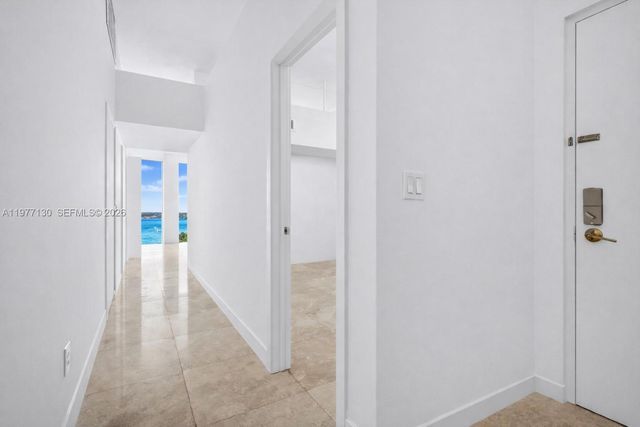 7934 W Dr 1101 1101, North Bay Village, FL 33141