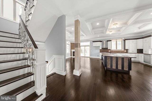 69-71 SUMMIT RD, Elizabeth, NJ 07208