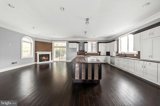 69-71 SUMMIT RD, Elizabeth, NJ 07208