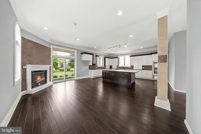 69-71 SUMMIT RD, Elizabeth, NJ 07208