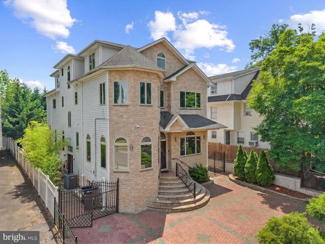 69-71 SUMMIT RD, Elizabeth, NJ 07208