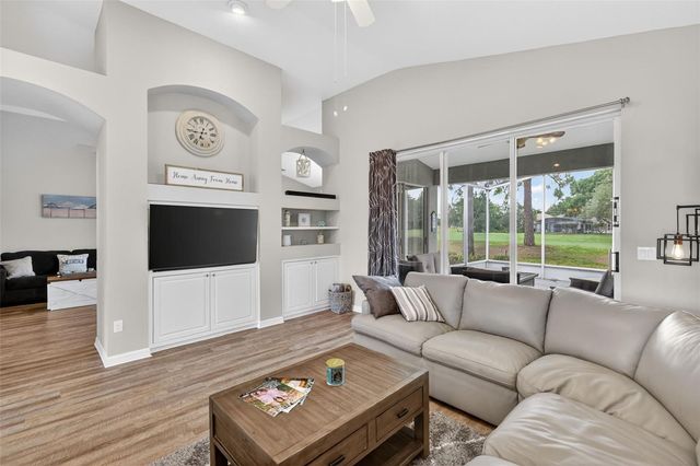 8011 PINE HOLLOW DRIVE, Mount Dora, FL 32757