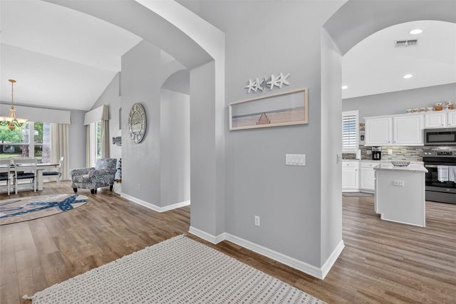 8011 PINE HOLLOW DRIVE, Mount Dora, FL 32757