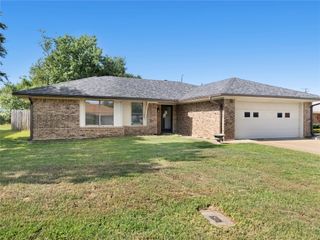 2703 Regal Drive, Denison, TX 75020