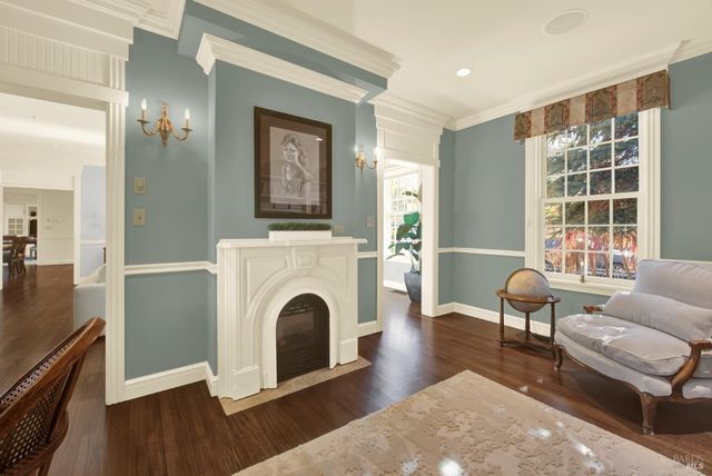 2 Remington Ct, Napa, CA 94558