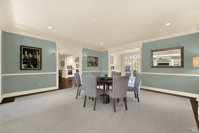 2 Remington Ct, Napa, CA 94558