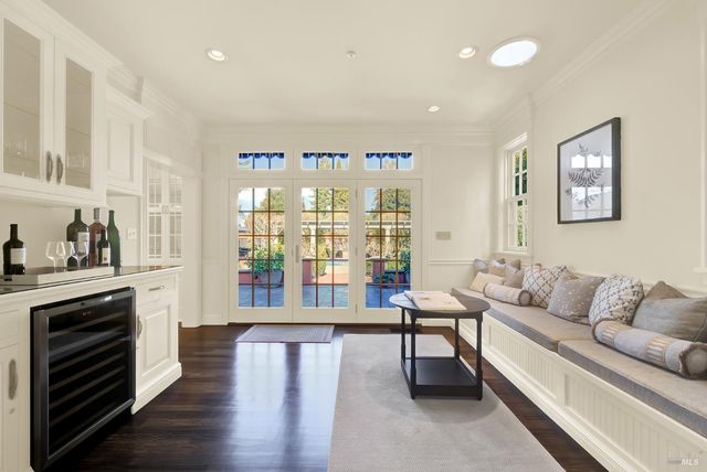 2 Remington Ct, Napa, CA 94558