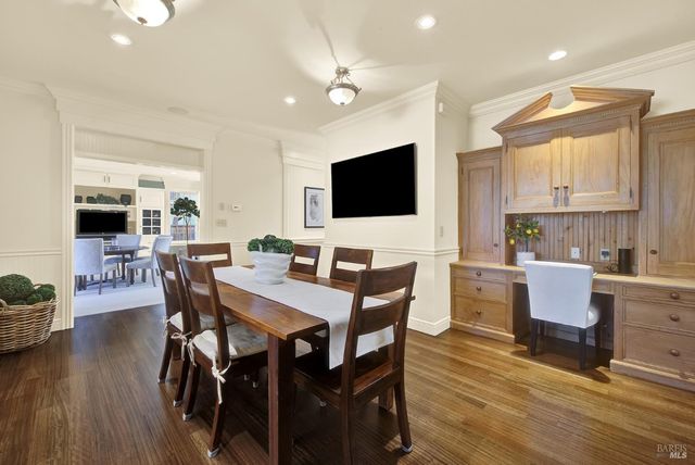 2 Remington Ct, Napa, CA 94558