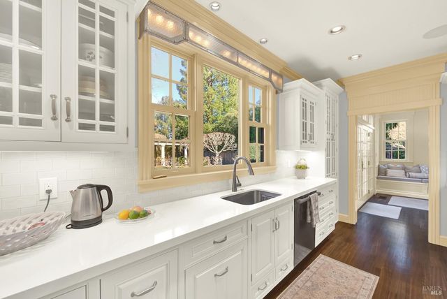 2 Remington Ct, Napa, CA 94558