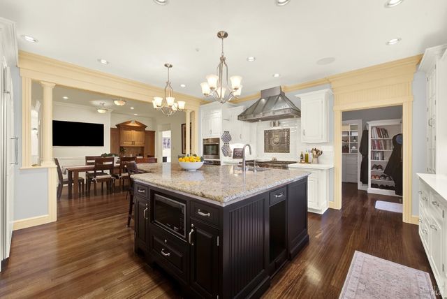 2 Remington Ct, Napa, CA 94558