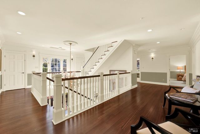 2 Remington Ct, Napa, CA 94558