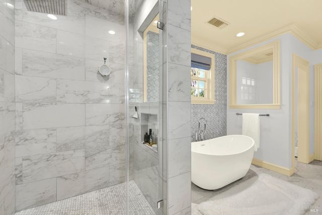 2 Remington Ct, Napa, CA 94558