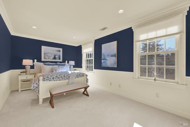 2 Remington Ct, Napa, CA 94558