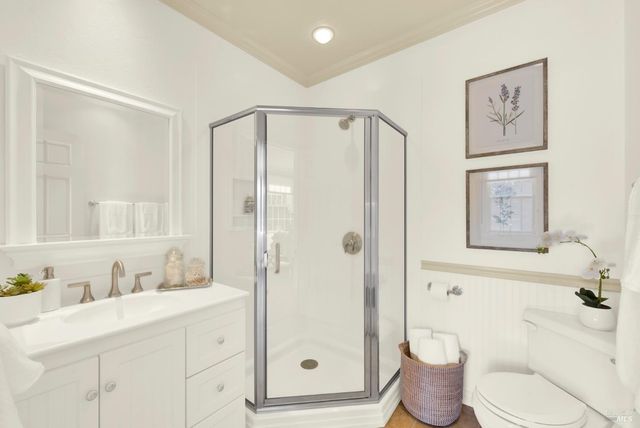 2 Remington Ct, Napa, CA 94558