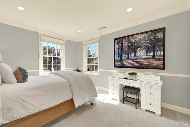 2 Remington Ct, Napa, CA 94558