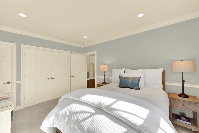 2 Remington Ct, Napa, CA 94558