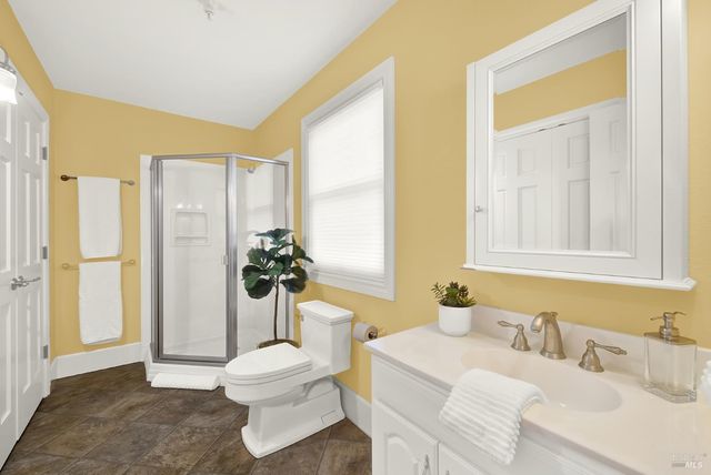 2 Remington Ct, Napa, CA 94558