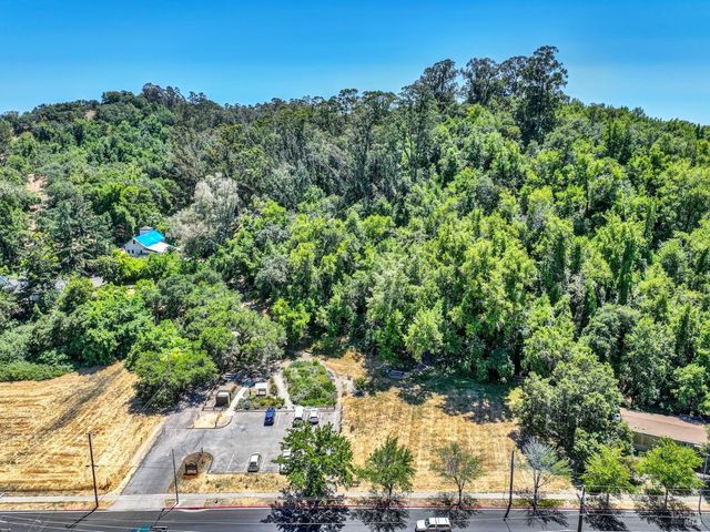 2 Remington Ct, Napa, CA 94558