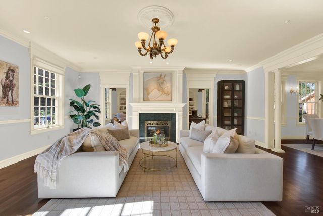 2 Remington Ct, Napa, CA 94558