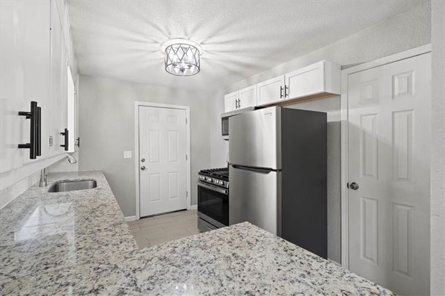 10505 Oakland Avenue, Kansas City, MO 64134