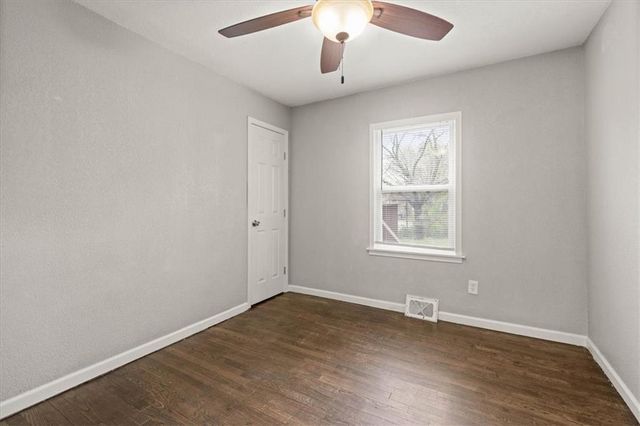 10505 Oakland Avenue, Kansas City, MO 64134