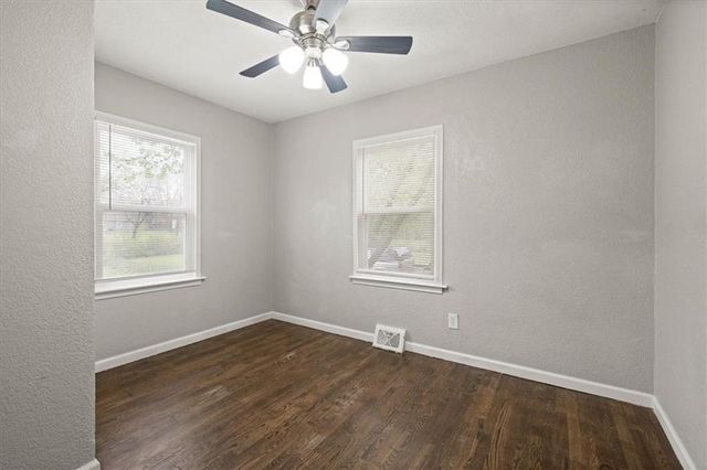 10505 Oakland Avenue, Kansas City, MO 64134