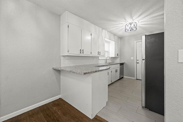 10505 Oakland Avenue, Kansas City, MO 64134