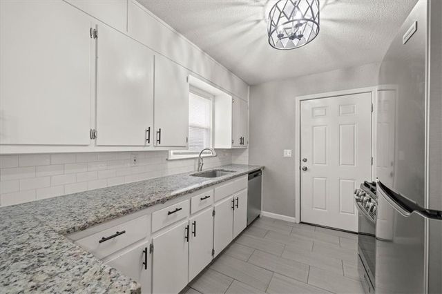 10505 Oakland Avenue, Kansas City, MO 64134