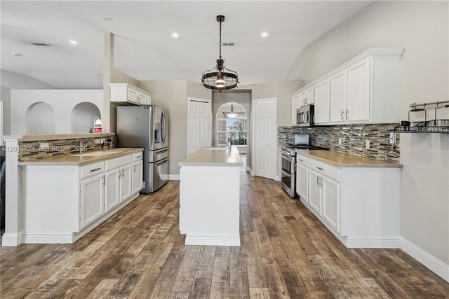 4738 Ashley Lake Circle, Vero Beach, FL 32967