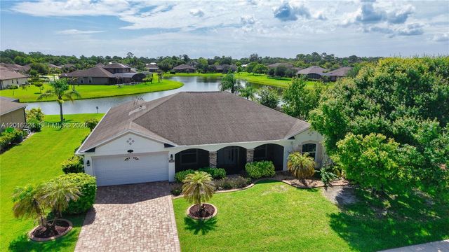 4738 Ashley Lake Circle, Vero Beach, FL 32967