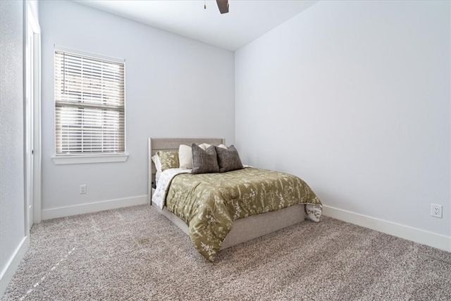 6204 SW Luna Lane, Bentonville, AR 72713