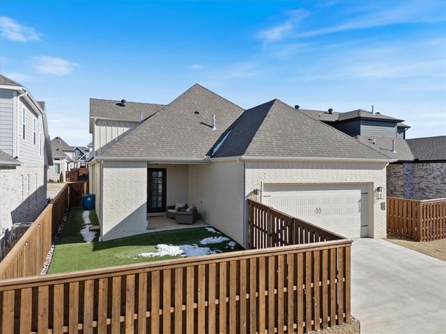 6204 SW Luna Lane, Bentonville, AR 72713