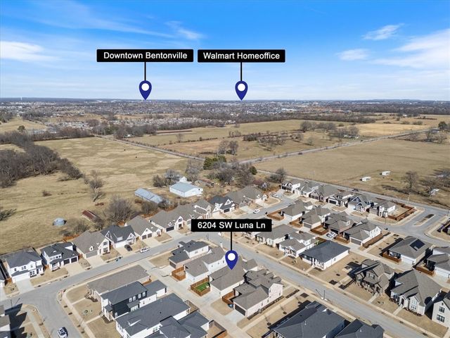 6204 SW Luna Lane, Bentonville, AR 72713