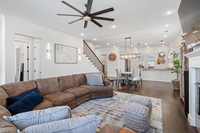 6204 SW Luna Lane, Bentonville, AR 72713