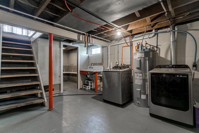 351 E SCOTT STREET, Omro, WI 54963