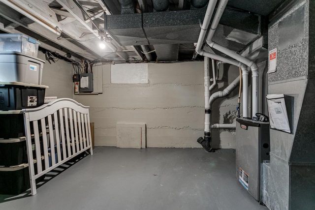 351 E SCOTT STREET, Omro, WI 54963