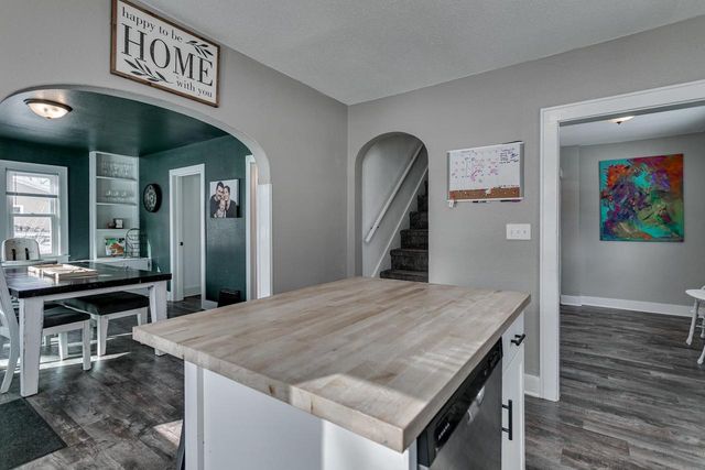 351 E SCOTT STREET, Omro, WI 54963